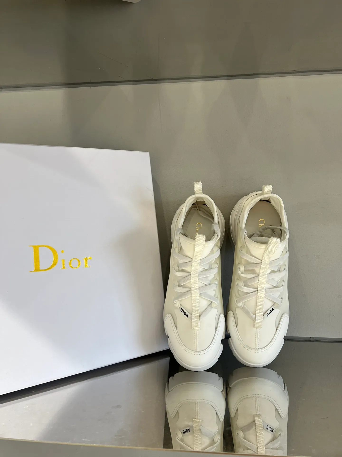 👟👟Ex-factory price 460👟👟 Dior dad shoes 🤓Super flattering footwear! High-density original jacquard ➕T👟👟Ex-factory price U original outsole! Sisters with wide feet must not have any misunderstandings about him! Even chubby feet like mine look slender when wearing them! Size: 35～40 (40 is custom-made and non-returnable) All sizes and colors are available in stock